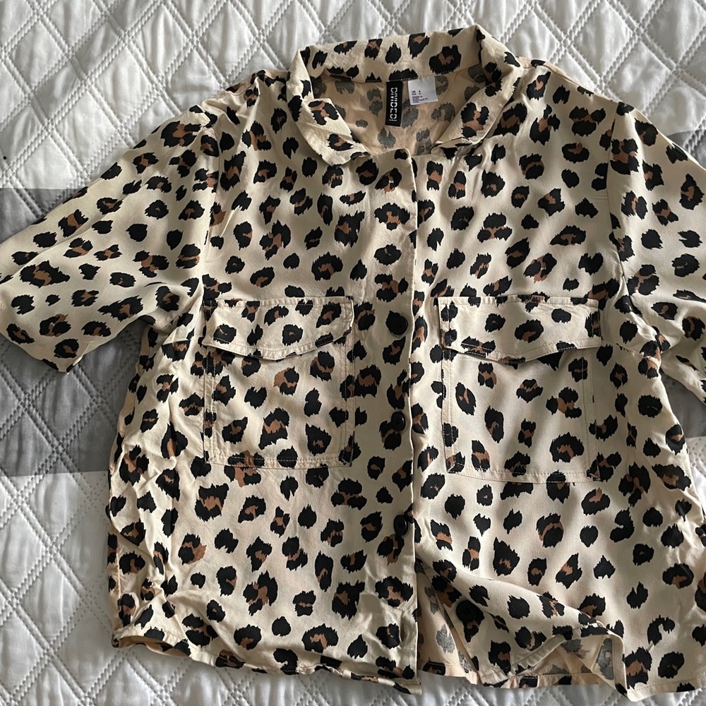 H&M Animal print H&M shirt